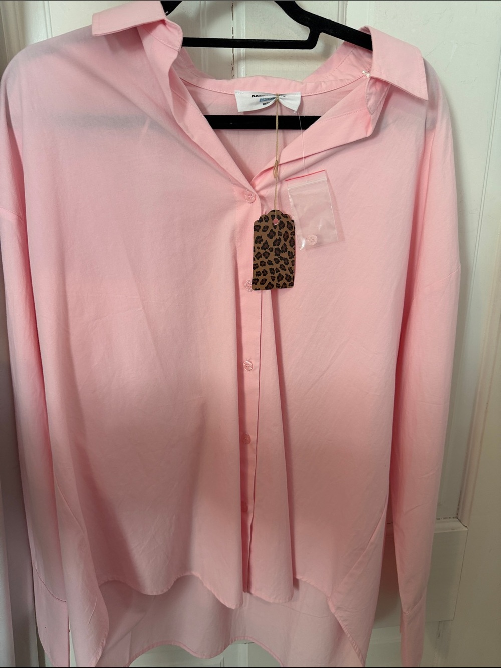 New Classic Long-Sleeve Pink Button-Up Shirt